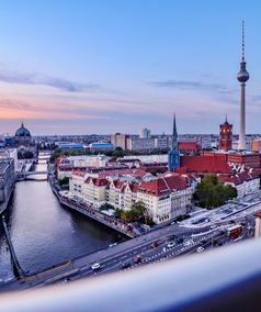 Alexanderplatz Fernsehturm in Berlijn